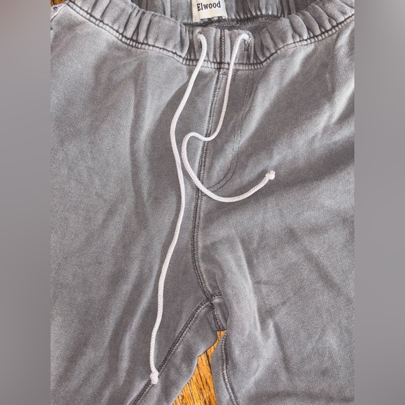Elwood grey sweats - Picture 3 of 8